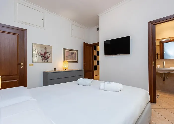 Apartament Acaia By In Rzym
